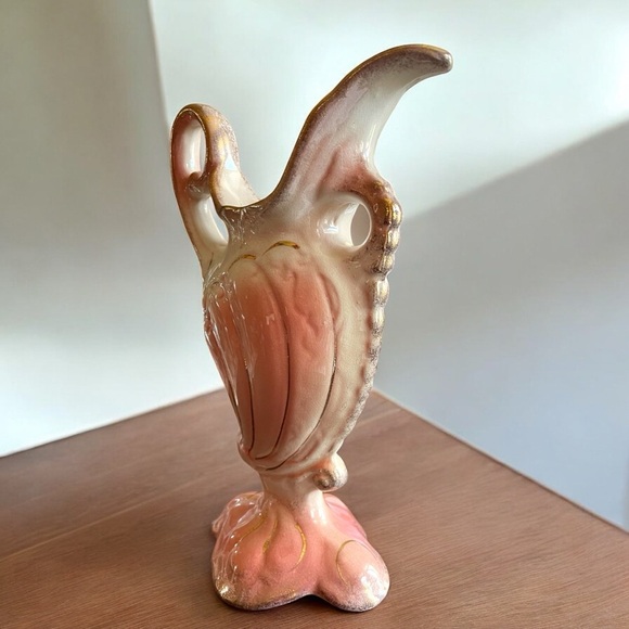 Royal Fenton antique vase, made in Staffordshire, England, pink with gold trim - Picture 4 of 5